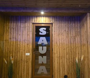 Vulcan House | ȘURA LU' PĂTRU
