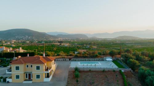 Nea Tirintha Villa | Βίλλα Πηνελόπη με πισίνα σε ιδιωτικό λόφο με θέα
