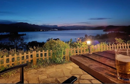Lake Plastiras House | Ξενώνας Παρατηρητήριο Υπερώον