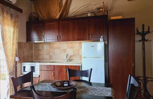 Loutraki Apartment | Ξενώνας Χαγιάτι