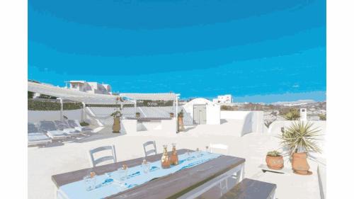 Megalochori Villa | Πολυτελής Βίλα με Θέα στο Αιγαίο