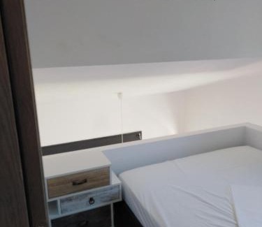 Sarakiniko Villa | Σπίτι με σοφίτα μπροστά στη θάλασσα