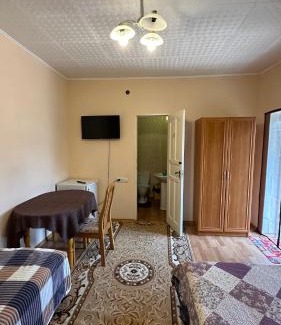 Cholpon-Ata House | гостевой дом "Бумеранг KG"