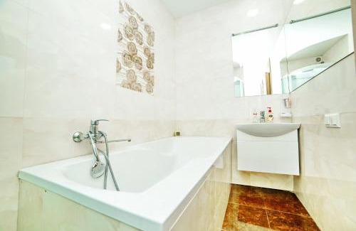 Sukhinovka Apartment | Двокімнатна квартира у мікрорайоні Садовий Мережа Alex Apartments Документи для відряджень ФОП 3 група