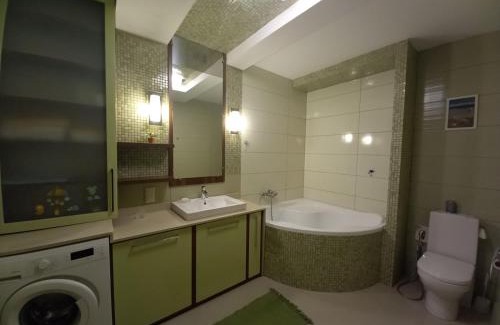 Yuzhne Apartment | Квартира апартаменты с авторскими ремонтом