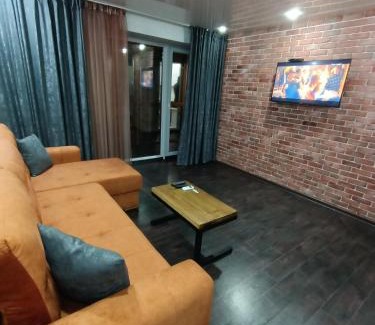 Petropavlovsk Apartment | Квартира с видом на парк,в минуте ходьбы от Акимата,Налоговой, Прокуратуры,Рахмета,Dostyk Mall,ЦОНа
