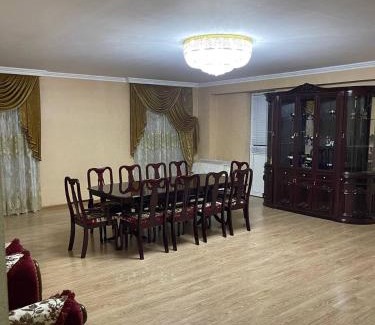 Kanimekh District Apartment | Комфортная квартира 3 комнаты Wi Fi, кухня, всё включено