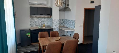 Kiten House | Къща за гости Вивиан