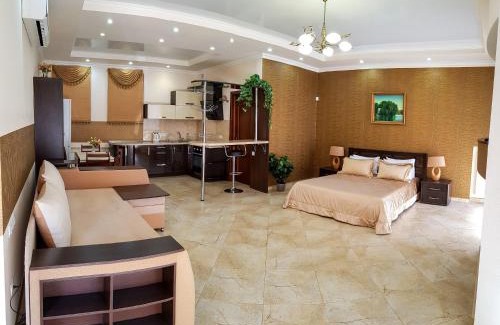 Molodizhne Hotel | мини-отель Травертин