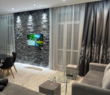 Vanadzor Apartment | Стильная студия у Айрин с панорамным видом на гору ,Арчук"