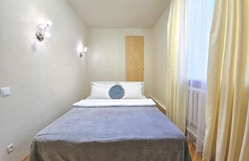 Svitlogirske Apartment | У центрі 2 кімнатна квартира біля ЦУМу з власною закритою парковкою. Мережа Alex Apartments