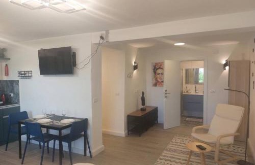 Michmanim Apartment | הבית ליד הבוסתן דירה לזוג