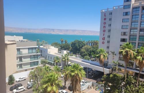 Tiberias Old City Apartment | נופש אל מול הכינרת