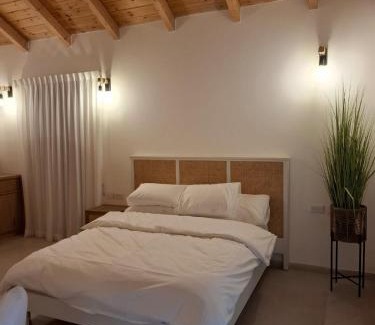 Rehov Hotel | סוויטות אוצר המעיינות