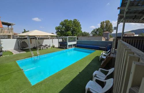 Kfar Hoshen Ski Chalet | שלוות יעקב