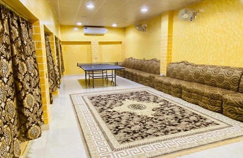 Ash Sharqiyah North Governorate Ski Chalet | أستراحة نسناس