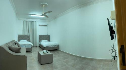 Al Khuwair Apartment | شارع المها بجانب اسواق المايا
