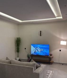 Abha Apartment | شقة أنيقة بصالة وغرفة نوم مع جلسة خارجية