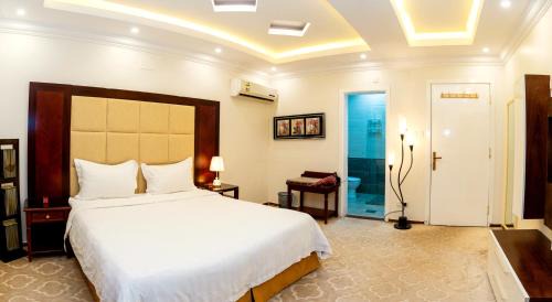 Nejran Hotel | فندق لمسات العصر