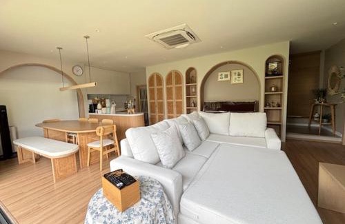 Bang Kaeo House | บ้านพักญี่ปู่น Japandi Cozy House