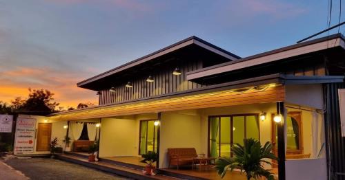 Na Muang House | บ้านริมน้ำ โฮมสเตย์ ปราจีนบุรี