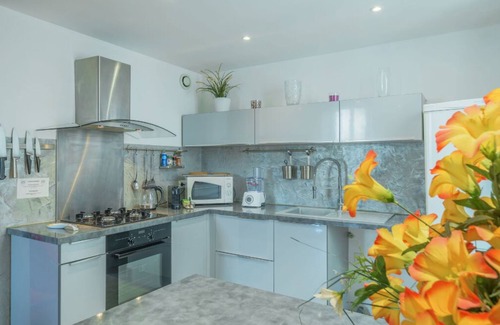 Les Grands Carmes Apartment | ღ CHARMERIE Air-conditioned duplex 5min from Vieux Port
