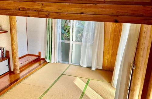 Nagura House | しまあさな Private Yoga Retreat 一日一組限定 ルーフトップヨガつき English Available