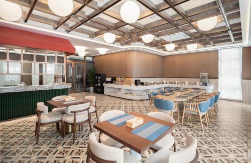 Shiqi District Hotel | 中山市泊阅酒店