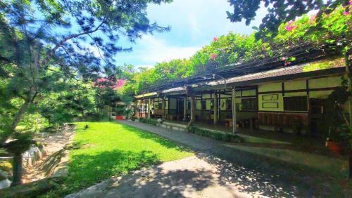 Zhuqi House | 嘉義竹崎白樹腳驛棧萬坪生態包棟烤肉親子民宿