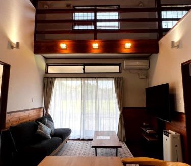 Akaogi House | 奄美の一棟貸切りヴィラ Amalog アマログ