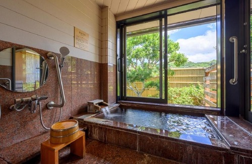 Kawatana Onsen Hotel | 川棚グランドホテルお多福