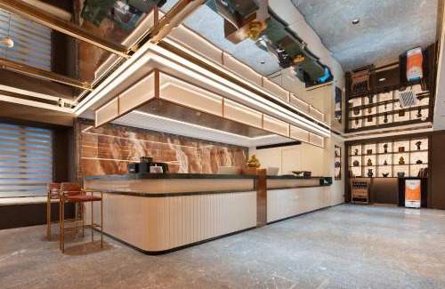 Qiongshan Hotel | 滨江万璟酒店 One Gem Hotel