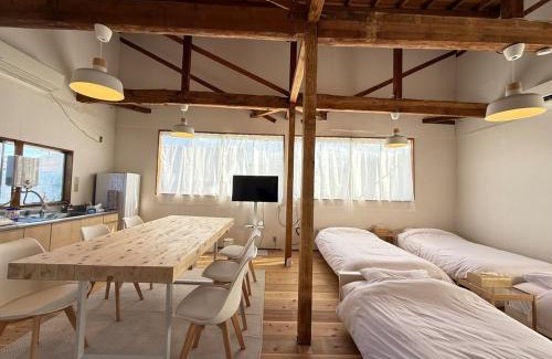 Yonezawa House | 米沢ワンニャンステイ2 Large Private Lodge with Theather Room & Restaurant