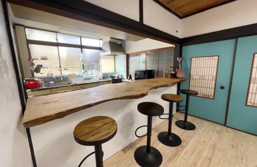 Shimonoseki House | 角島シェア&ゲストハウスSumikkoオーシャンビューの犬がいるゲストハウスで特別な交流体験個室とドミトリー
