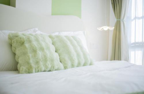 Liwan Apartment | 黄叔雅居3 Uncle Huang s mansions No3 荔景华邸