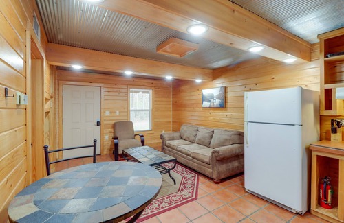 Heber Springs Cabin | 0.5 Mi to Greers Ferry Lake: Heber Springs Cabin