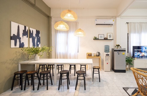 Chom Phon House | 03.Baan Bai Bua >MRT JJ market BigC DMK Airport