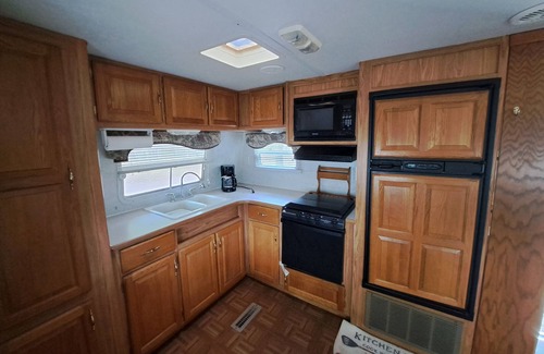 Cloquet House | 03 Dutchmen Classic that sleeps 1- 6 people comfortably for the perfect weekend