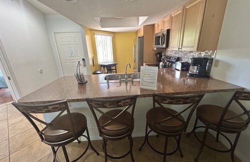 Trailer Estates Condo | 0463 - Beautiful 2 Bed/2 Bath Bradenton condo, close to beaches and IMG academy