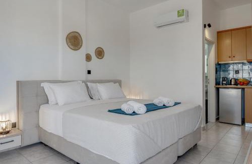 Agios Georgios House | 08 Double room Perivolos beach