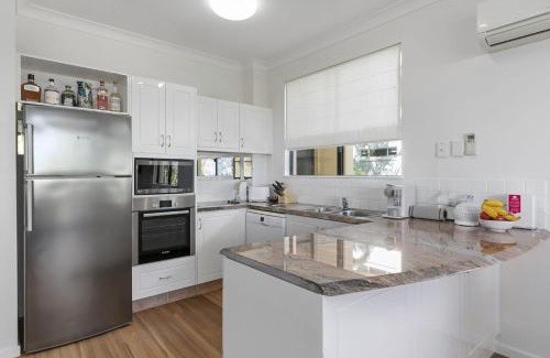 Noosa Heads Apartment | 1 24 Belle de Jour Edgar Bennett Avenue Noosa Heads