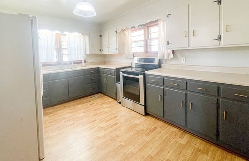 Corinth House | 1.3 Miles from Chick-Fil-A & Starbucks