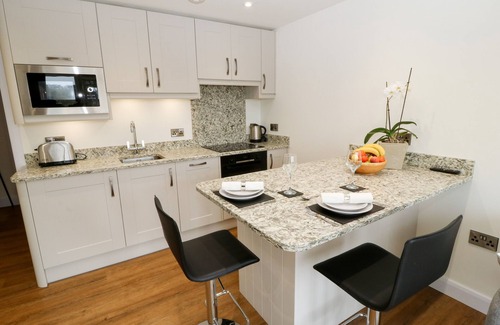 Rastrick Cottage | 1 BARN COTTAGES, family friendly, with a garden in Halifax