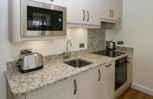 Rastrick House | 1 Barn Cottages