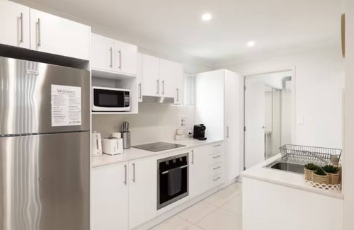 Rocklea Apartment | 1 Bdr Apt! GST Credits! Kitchen! Parking! 235F1