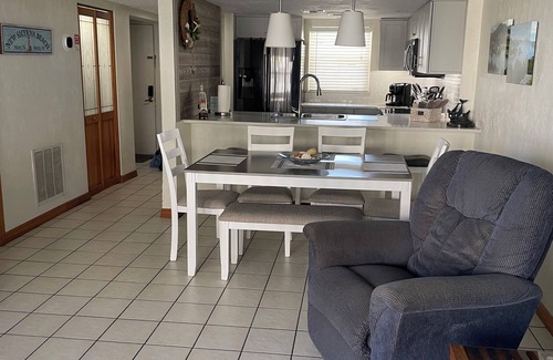 New Smyrna Beach Condo | 1 Bdrm.2025 Year round time slots .Great View & Reviews.on the no drive sand
