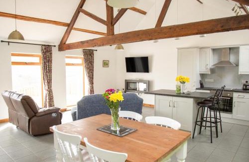 Newcastle-on-Clun House | 1 Beacon View Barn