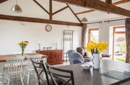 Newcastle-on-Clun House | 1 Beacon View Barn