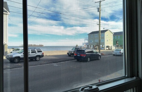 Milford Apartment | #1 Beautiful Milford Beach Right Across Street - Charles Island/Silver Sands Pk