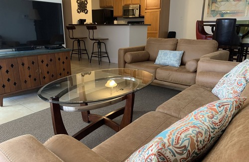 Brandon Condo | 1 Bed 1 Bath Condo, quiet and well kept. Close to everything in Brandon!